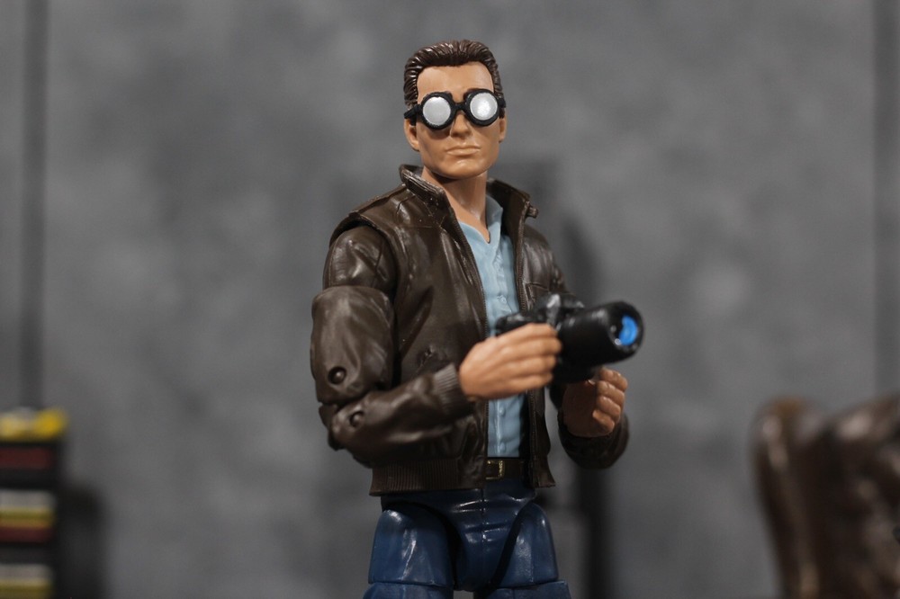 Marvel Legends Peter Parker Spiderman Camera **CAMERA ONLY ** Accessory 1/12