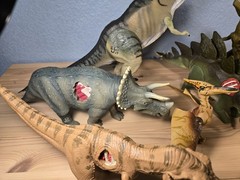 Vintage Lot of 7 Large Jurassic Park Dinosaurs T-Rex Thrasher Ripper Re-Ak A-Tak