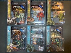 Pacific Rim KAIJU & JAEGER 4” Figure & Comic Book McFarlane Toys – You Choose