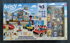Bluey Friends & Family Beach Set 45 Piece