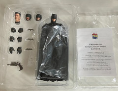 [OPEND] Zack Snyder’s Justice League: Batman MAFEX Action Figure, From U.S