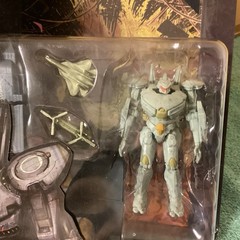 Pacific Rim Striker Eureka 4” Action Figure / Comic Book . NIB