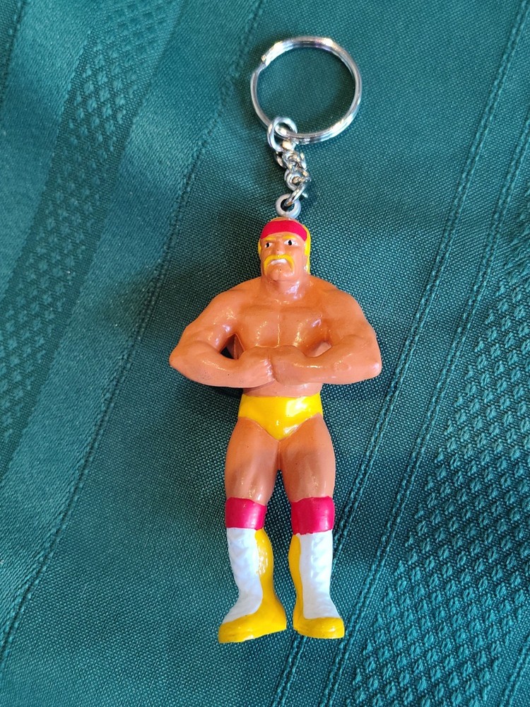 1990 Titan Sports Inc. Hulk Hogan Keychain New 3 1/4″