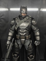 Hot Toys Batman V Superman Dawn Of Justice Armored Batman Figure