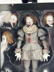 Stephen King’s Movie IT Pennywise Well House 2017 7″ Moveable Action Figure NEW